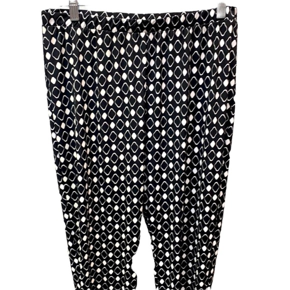 Chico’s Black & White Diamond Print Pants - Picture 1 of 5